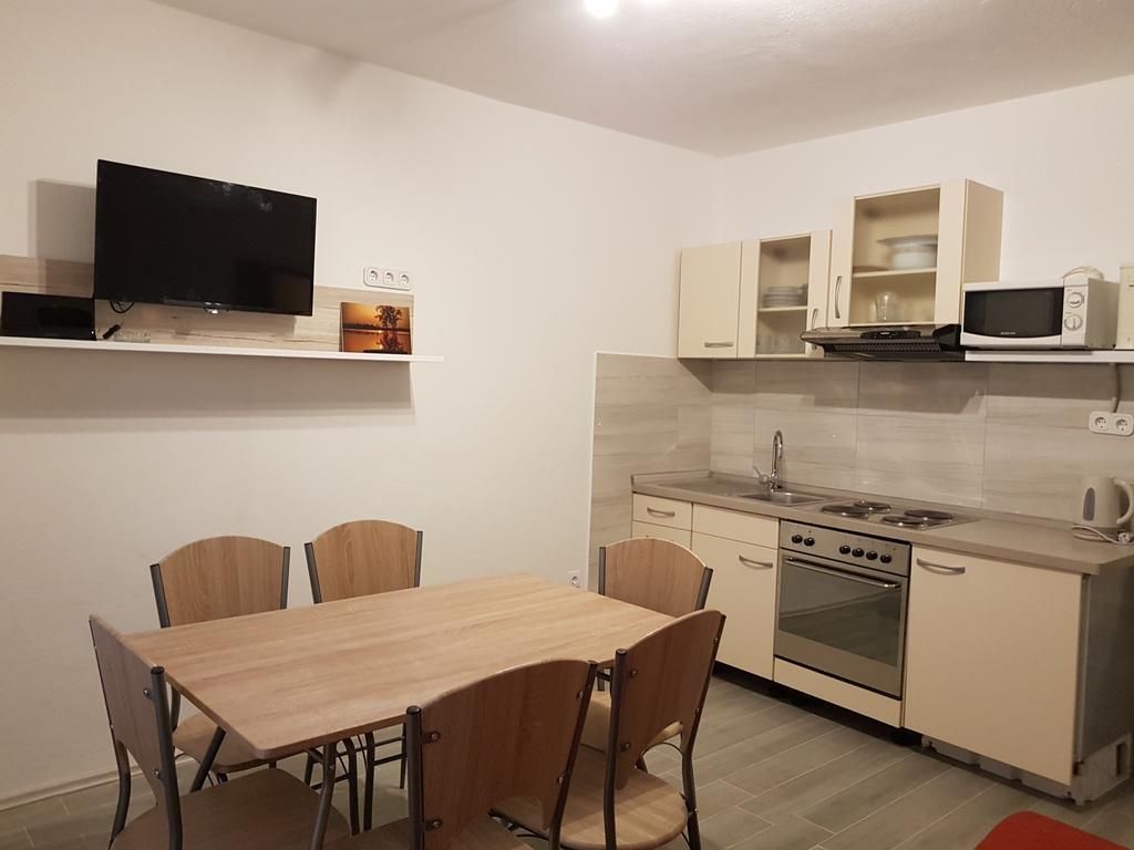 Apartments Kk 셀리나 외부 사진