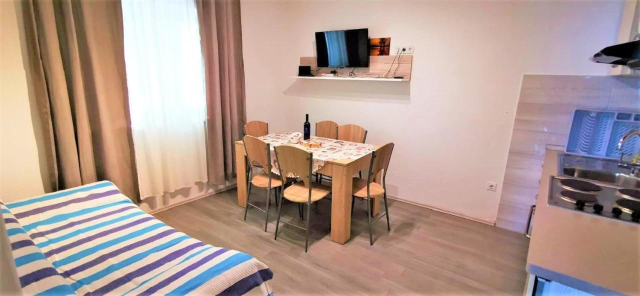 Apartments Kk 셀리나 외부 사진